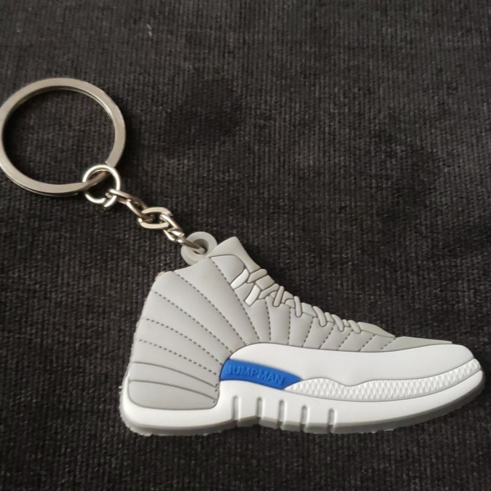 🔥 Jordan 12's (grey/wht w Blu strip) Keychain 🔥